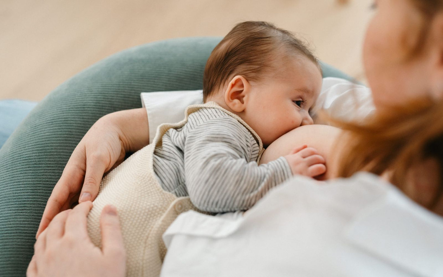 Wieviel trinkt ein Baby pro Stillmahlzeit?